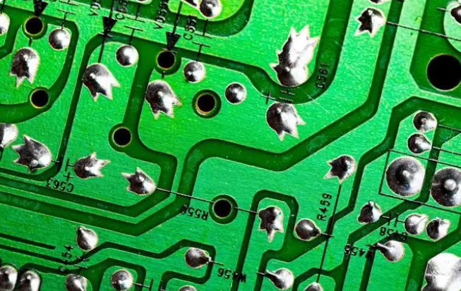 PCB Baskılı Devre Kartları Neden Yeşil?